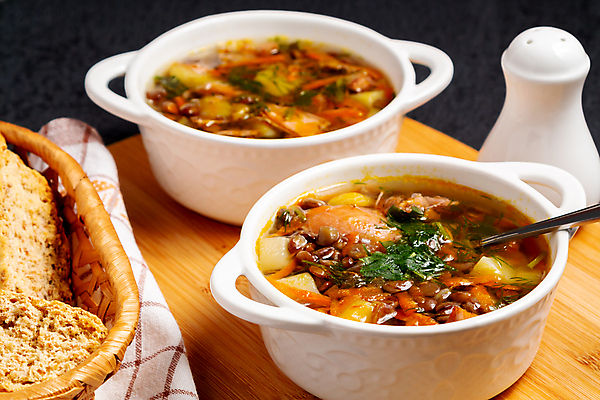 포토 JPG 해외이미지 접시 음식 빵 백그라운드 오렌지 탁자 주택 파슬리 건강 요리 사람없음 목재 초록색 주방 숟가락 식사 저녁식사 치킨 당근 사발 맛 수프 자르기 먹기 메뉴 유기농 레시피 점심식사 영양분 핸드메이드 해외202004 해외포토 나무 식기 웰빙 컬러 가구 컨셉 채소 과일 재료 모션 뿌리채소 수저 건물 사기그릇 닭고기요리 파일형식 이미지허브