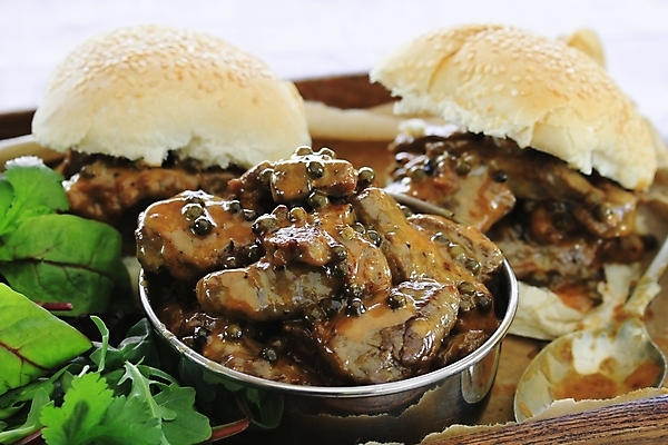 포토 JPG 해외이미지 접시 음식 육류 사람없음 식사 저녁식사 소고기 점심식사 길거리음식 해외202004 해외포토 식기 식재료 파일형식 이미지허브