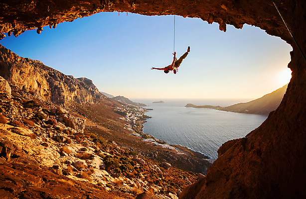 포토 JPG 해외이미지 주간 전신 남자 밧줄 바다 하늘 팔벌리기 매달리기 한명 성인 야외 옆모습 암벽 암벽등반 암벽등반가 성인남자한명만 해외202004 해외포토 자연요소 1 줄 뷰포인트 모션 사람 등산 남자한명만 성인남자만 파일형식 이미지허브