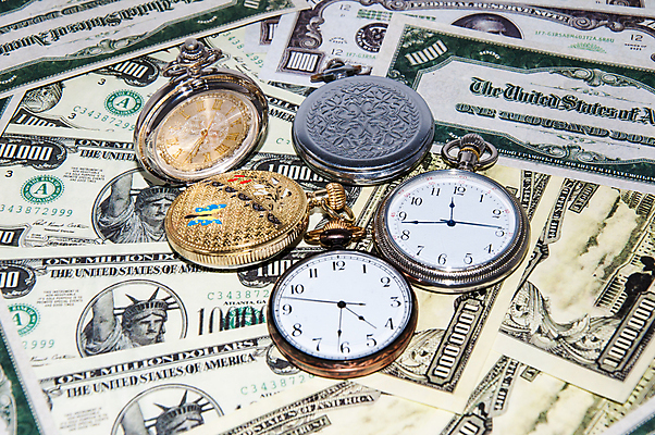 포토 JPG 해외이미지 시계 컨셉 지폐 돈 비즈니스 성공 아이디어 사람없음 금융 경제 쇼핑 달러 금속 저축 시간 시장 재산 황금 은색 주식 주머니 투자 타이머 마감 자금 해외202004 해외포토 컬러 재질 파일형식 이미지허브