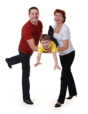 포토 JPG 해외이미지 백인 여자 남자 행복 어린이 가족 엄마 함께함 사람 소년 세명 기쁨 흰색 그룹 아빠 통일 해외202004 해외포토 서양인 감정 컬러 컨셉 관계 파일형식 이미지허브