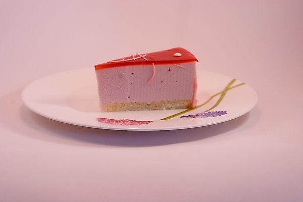 포토 JPG 해외이미지 접시 음식 분홍색 조각 다이어트 과일 딸기 휴가 디저트 치즈 요리 사람없음 케이크 냉동 기쁨 빵집 대접 신선 달콤 맛 설탕 크림 상쾌 잔치 칼로리 타르트 페스츄리 솔깃 해외202004 해외포토 식기 감정 빵 컬러 컨셉 유제품 건강 상점 파이_빵 파일형식 이미지허브