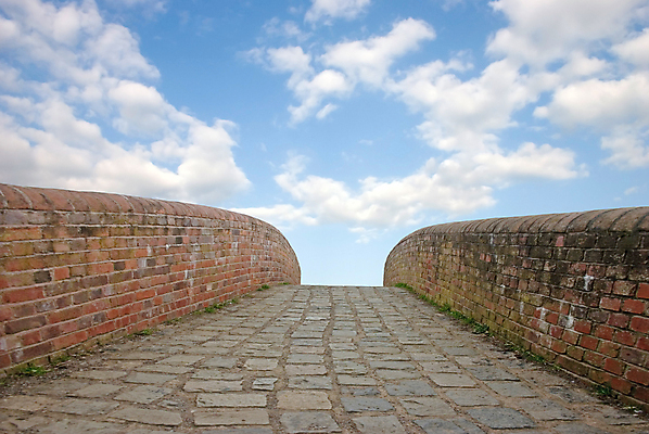 포토 JPG 해외이미지 도로 길 벽 하늘 벽돌 사람없음 도시 해외202004 해외포토 교통시설 파일형식 이미지허브