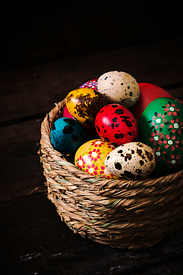 포토 JPG 해외이미지 전통 디자인 계절 행복 음식 백그라운드 컨셉 자연 성공 휴가 부활절 선물 미술 이벤트 사람없음 목재 장식 파란색 컬러풀 갈색 바구니 우주 계란 봄 공백 흰색 시골 축하 시간 닫기 둥지 심볼 오브젝트 내추럴 해외202004 해외포토 나무 기념일 감정 컬러 재료 모션 문화예술 알 생태계 파일형식 이미지허브