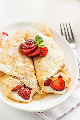 포토 JPG 해외이미지 접시 유럽 음식 잎 채소 과일 딸기 디저트 치즈 사탕 요리 사람없음 가로 빨간색 쌓기 튀김 흰색 신선 황금 달콤 아침식사 보호 낟알 먹기 민트 크림 상쾌 토핑 시럽 충동구매 팬케이크 프랑스어 점심식사 폭식 얇은 크림치즈 핸드메이드 크레이프 해외202004 해외포토 식물 문자 식기 감정 나라 컬러 컨셉 모션 유제품 쇼핑 케이크 식사 맛 허브 과소비 파일형식 이미지허브