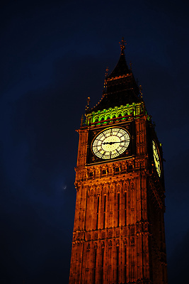 포토 JPG 해외이미지 건축양식 영국 잉글랜드 사람없음 파란색 강 탑 어둠 황혼 야간 저녁 런던 빅벤 빛망울 템스강 해외202004 해외포토 자연요소 건축물 건축 유럽 컬러 빛 일몰 시계탑 파일형식 이미지허브