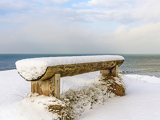 포토 JPG 해외이미지 계절 바다 백그라운드 겨울 밭 벤치 의자 자연 하늘 아침 날씨 추상 휴식 건강 파노라마 풍경 사람없음 야외 목재 파란색 맑음 냉동 얼음 추위 흰색 시원함 서리 북쪽 깊이 제설기 눈내림 수평선 해외202004 해외포토 주간 자연요소 나무 컬러 가구 컨셉 무늬 농업 재료 눈_날씨 촬영기법 방향 생태계 제설 파일형식 이미지허브