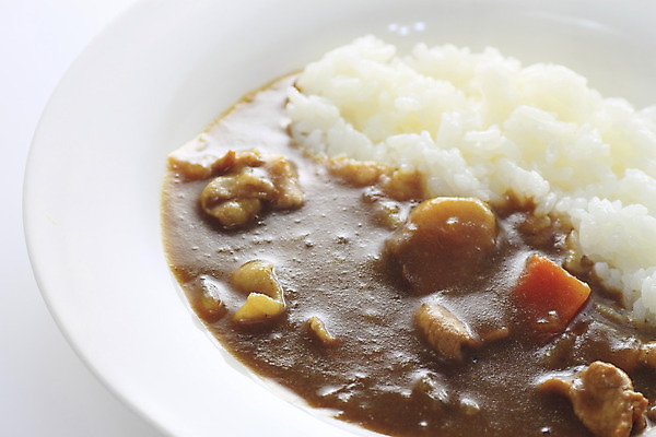 포토 JPG 해외이미지 접시 밥 건강 육류 동양인 사람없음 갈색 일본 식사 저녁식사 치킨 신선 뜨거움 묘사 피클 카레 해외202004 해외포토 식기 아시아 음식 컬러 식재료 인종 닭고기요리 절임 파일형식 이미지허브