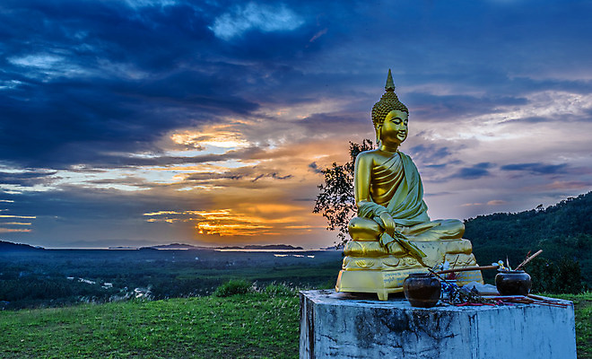 포토 JPG 해외이미지 아시아 종교 조각 섬 여행 불교 태국 자연 하늘 산 미술 동양인 풍경 사람없음 파란색 조각상 평화 일출 일몰 흰색 사찰 정상 심볼 명상 내추럴 해외202004 해외포토 나라 컬러 컨셉 종교건축 문화예술 인종 조형물 노을 생태계 파일형식 이미지허브