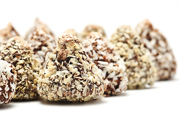 포토 JPG 해외이미지 음식 디저트 사탕 사람없음 갈색 과자 초콜릿 어둠 흰색 달콤 폐기물 면도 코코넛 고립 부스러기 해외202004 해외포토 컬러 과일 모션 맛 쓰레기 파일형식 이미지허브