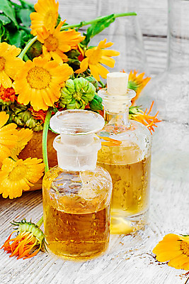 포토 JPG 해외이미지 식물 꽃잎 꽃 음료 오렌지 유리 건강 사람없음 치료 컬러풀 약 노란색 화장품 벚꽃 신선 약초 약국 허브 아로마 향 레시피 조제 금잔화 강렬 해외202004 해외포토 컬러 과일 의학 재질 뷰티 풀_식물 만들기 파일형식 이미지허브