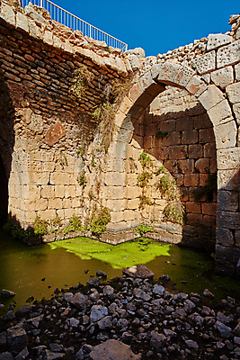 포토 JPG 해외이미지 공원 벽 여행 건축양식 창문 하늘 풍경 사람없음 건물 문 탑 골동품 바위 성 역사 숲 이슬람교 땅 묘사 폐허 아치 장면 북쪽 내추럴 고고학 옛날 이스라엘 전국 해외202004 해외포토 건축물 공공시설 교육 건축 종교 돌_바위 방향 서아시아 파일형식 이미지허브