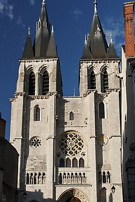 포토 JPG 해외이미지 사람없음 세로 교회 프랑스 센터 시계탑 해외202004 해외포토 유럽 종교건축 건물 탑 파일형식 이미지허브