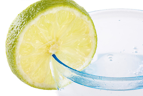 포토 JPG 해외이미지 음료 조각 백그라운드 과일 유리 사람없음 물 파란색 흰색 신선 레몬 상쾌 고립 해외202004 해외포토 자연요소 감정 컬러 재질 파일형식 이미지허브