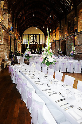 포토 JPG 해외이미지 전통 식기 꽃 음식 꽃다발 결혼 꽃무늬 의자 유리 탁자 결혼식 이벤트 사람없음 내부 장식 파티 케이크 요식업 식사 저녁식사 희망 축하 고급 우아함 은색 배열 만족 기회 설정 접수 정중 해외202004 해외포토 식물 감정 산업 컬러 가구 컨셉 무늬 재질 디저트 파일형식 이미지허브