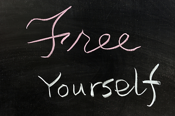 포토 JPG 해외이미지 행복 컨셉 텍스트 휴가 휴식 아이디어 사람없음 단어 검은색 칠판 자유 기록 편지 흥분 초크아트 대본 무료 필기체 해외202004 해외포토 문자 감정 컬러 그림 파일형식 이미지허브