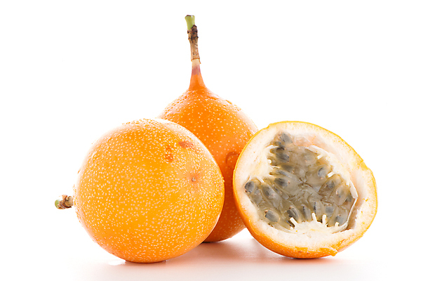 포토 JPG 해외이미지 단면 실내 사람없음 신선 열대과일 흰배경 패션후르츠 해외202004 해외포토 백그라운드 과일 내부 흰색 파일형식 이미지허브