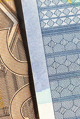 포토 JPG 해외이미지 유럽 종이 선 돈 추상 사람없음 금융 파란색 갈색 유로 닫기 수집 모음 계산서 대각선 해외202004 해외포토 나라 컬러 무늬 모션 경제 재산 파일형식 이미지허브