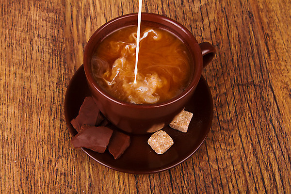 포토 JPG 해외이미지 접시 커피 음료 음식 백그라운드 탁자 아침 콩 따뜻함 사람없음 컵 갈색 숟가락 검은색 어둠 침묵 카페 흐름 우유 머그컵 흰색 신선 뜨거움 액체 붓기 맛 아침식사 냄비 설탕 가득함 컵받침 크림 상쾌 아로마 카푸치노 에스프레소 고립 단절 라떼 카페인 해외202004 해외포토 주간 식기 감정 컬러 가구 컨셉 모션 유제품 곡류 수저 상점 식사 소리 솥 받침대 파일형식 이미지허브