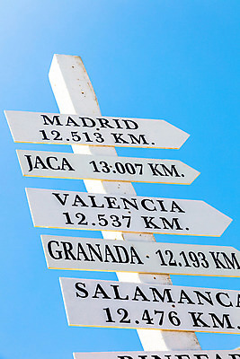 포토 JPG 해외이미지 도로 길 여행 가이드 화살 사람없음 정보 표지판 메시지 선택 지시 방향 교차로 사인 옵션 도로표지판 방법 해외202004 해외포토 직업 컨셉 교통시설 모션 알림판 파일형식 이미지허브