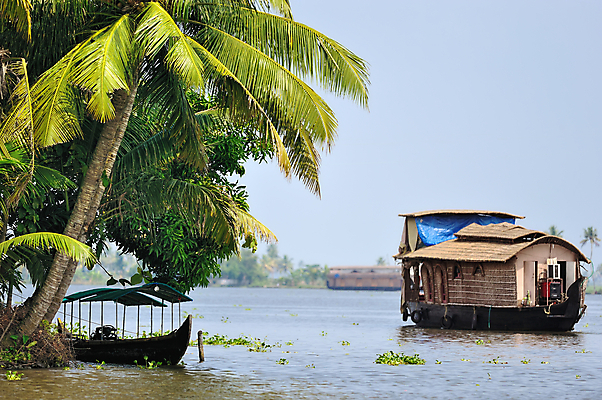 포토 JPG 해외이미지 전통 아시아 바다 섬 여행 교통시설 자연 호텔 휴가 휴식 손바닥 갈대 풍경 사람없음 목재 물 강 여행객 만 보트 개울 크루즈 함선 운하 코코넛 남쪽 석호 이국적 해외202004 해외포토 자연요소 나무 식물 손 나라 교통 컨셉 배_교통 과일 재료 숙소 사람 방향 시설 생태계 파일형식 이미지허브