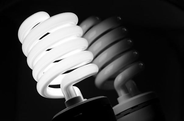 포토 JPG 해외이미지 백그라운드 전구 유리 조명 아이디어 나선형 사람없음 빛 환경 검은색 힘 장비 에너지 흰색 오브젝트 형광등 빛망울 효율 해외202004 해외포토 컬러 컨셉 무늬 재질 전등 파일형식 이미지허브