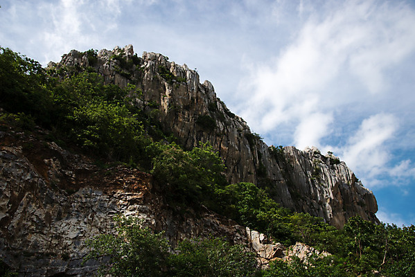 포토 JPG 해외이미지 구름 공원 여행 백그라운드 태국 자연 추상 산 3 풍경 사람없음 파란색 바위 자매 복고 전국 필터 힙스터 해외202004 해외포토 자연요소 공공시설 여자 패션 아시아 컬러 무늬 가족 돌_바위 생태계 파일형식 이미지허브