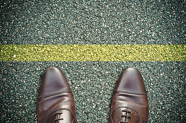 포토 JPG 해외이미지 직업 도로 선 백그라운드 신발 컨셉 비즈니스 발 성공 추상 새로움 사람없음 단어 노란색 업무 작업실 계획 사인 해결 경영 그만 마케팅 처음 프로젝트 해외202004 해외포토 문자 길 컬러 무늬 교통시설 신체부위 작업 파일형식 이미지허브