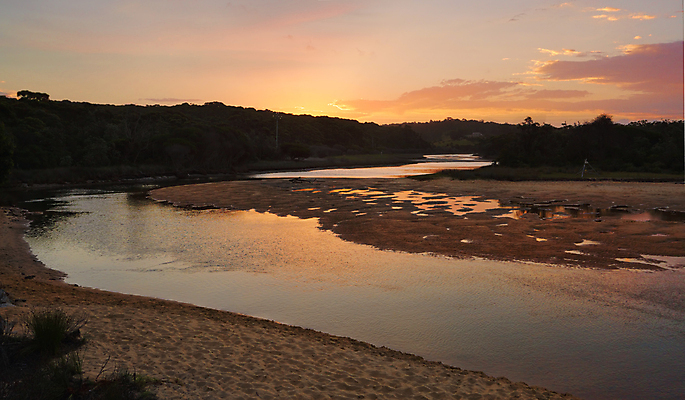 포토 JPG 해외이미지 구름 호수 모래 여행 자연 풍경 사람없음 물 평화 환경 침묵 일몰 물방울 시골 신선 그림 부드러움 오지 잔물결 주입구 해외202004 해외포토 자연요소 물결 컨셉 노을 소리 감각 생태계 파일형식 이미지허브
