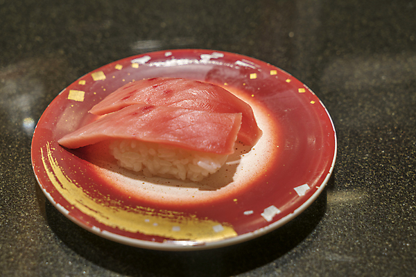 포토 JPG 해외이미지 전통 접시 아시아 음식 바다 조각 백그라운드 잎 다이어트 밥 건강 어류 요리 동양인 사람없음 초록색 세트 식당 일본 검은색 식사 저녁식사 초밥 흰색 신선 해조류 맛 고추냉이 참치 먹기 장어 해산물 날것 롤 연어 모음 생강 훈제 점심식사 해외202004 해외포토 식물 식기 나라 컬러 컨셉 채소 모션 인종 상점 수중동물 양념 해양식물 일본음식 파일형식 이미지허브