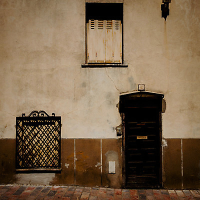 포토 JPG 해외이미지 디자인 외관 벽 포장 건축양식 창문 날씨 출입구 아파트 주택 프레임 미술 사람없음 야외 건물 상자 문 수확 도시 바 균열 보호 시작 질감 복고 나쁜 석고 옛날 철강 효과 해외202004 해외포토 건축물 건축 컨셉 농업 모션 문화예술 파일형식 이미지허브