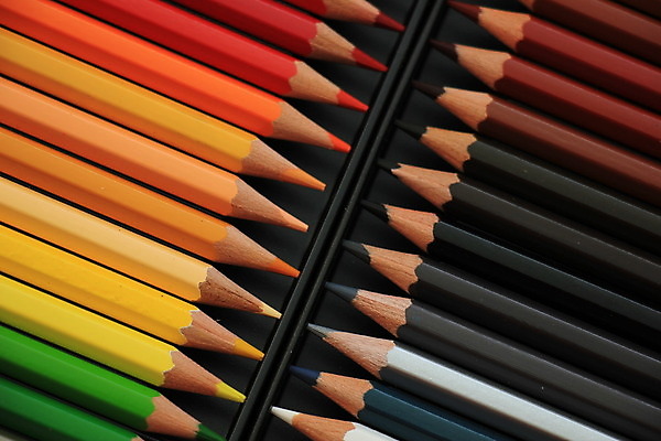 포토 JPG 해외이미지 선 컨셉 무지개 주택 창조 사람없음 목재 연필 사무용품 공구 그리기 팔레트 배열 그림 크레파스 예술가 줄서기 해외202004 해외포토 자연요소 나무 재료 모션 문구용품 학용품 건물 필기구 도구 파일형식 이미지허브