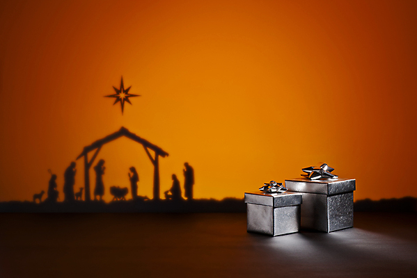 포토 JPG 해외이미지 전통 계절 실루엣 별 리본 기독교 어린이 크리스마스 오렌지 가족 엄마 휴가 이야기 선물 사랑 사람없음 장식 축제 성경 축하 아기 예수 황금 은색 야간 12월 심볼 활 신성 마리아 요셉 노엘 베들레헴 해외202004 해외포토 자연요소 기념일 감정 종교 컬러 컨셉 과일 종교용품 관계 촬영기법 사람 신_종교 날짜 파일형식 이미지허브