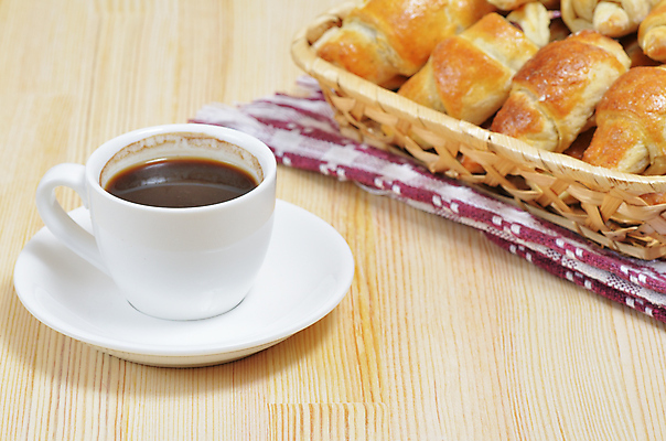 포토 JPG 해외이미지 접시 커피 음료 음식 빵 백그라운드 탁자 아침 디저트 주택 프레임 요리 사람없음 목재 컵 빛 갈색 바구니 초콜릿 꽃병 식사 카페 빵집 머그컵 껍질 흰색 신선 뜨거움 황금 달콤 아침식사 볼터치 컵받침 서비스 냅킨 카푸치노 에스프레소 프랑스어 점심식사 핸드메이드 많음 해외202004 해외포토 주간 나무 문자 식기 꽃 컬러 가구 컨셉 재료 건물 화장 상점 맛 받침대 파일형식 이미지허브