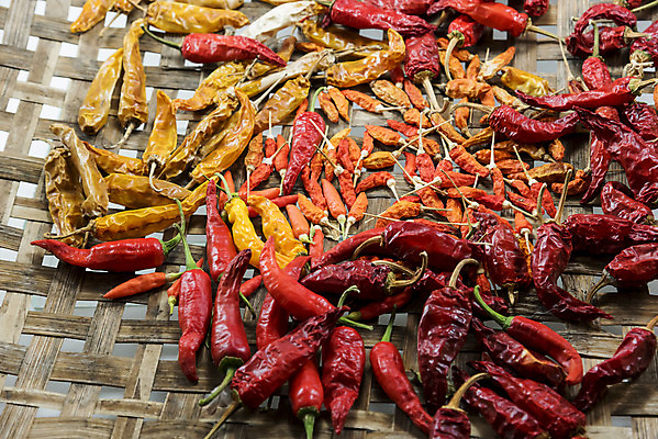 포토 JPG 해외이미지 식물 문화 음식 백그라운드 채소 재료 고추 멕시코 파프리카 건강 요리 사람없음 빨간색 초록색 우주 주방 종 흰색 신선 뜨거움 양념 먹기 향신료 묘사 오브젝트 유기농 매움 날카로움 향료 후추 칠레 연소 고립 살사댄스 숙성 페퍼로니 해외202004 해외포토 웰빙 컬러 북아메리카 모션 춤 남아메리카 소시지 맛 향기 냄새 향미료 파일형식 이미지허브