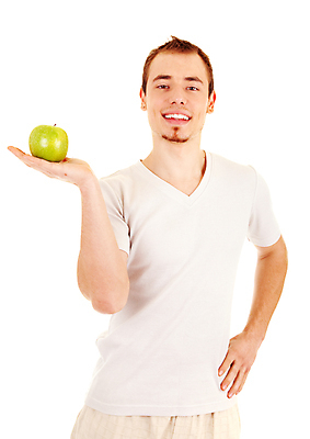 포토 JPG 해외이미지 1 라이프스타일 웰빙 응시 옷 남자 행복 음식 스포츠 포즈 셔츠 티셔츠 과일 비즈니스 휴식 건강 손바닥 한명 사람 성인 초록색 흰색 표현 신선 잡기 사과 먹기 토막 채식주의자 해외202004 해외포토 손 시선 감정 컬러 컨셉 상의 모션 생활 채식 파일형식 이미지허브