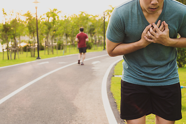 포토 JPG 해외이미지 백인 손 남자 스포츠 백그라운드 신체 스트레스 건강 피곤 한명 사람 동양인 야외 달리기 운동 약 검은색 고통 하트 심장 잡기 질병 공격 가슴 연습 궤 달리기선수 돌봄 타격 해로움 해외202004 해외포토 모양 서양인 1 감정 컬러 컨셉 의학 모션 인종 신체부위 장기_의학 육상선수 파일형식 이미지허브