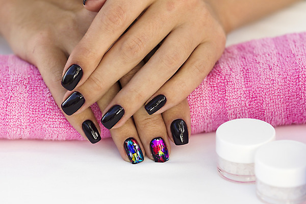 포토 JPG 해외이미지 손 분홍색 휴식 사람없음 유행 스파 흰색 항아리 손톱관리 가죽 손톱 크림 테라피 바디케어 위생관리 스타일 해외202004 해외포토 컬러 컨셉 관리 신체부위 뷰티 도자기 네일아트 파일형식 이미지허브