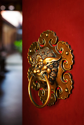 포토 JPG 해외이미지 종교 조각 불교 출입구 생물 손잡이 사람없음 조각상 문 중국 용 사찰 오픈 신비 핸들 문고리 신화 청동 환영 수도원 싱가폴 해외202004 해외포토 아시아 컨셉 종교건축 조형물 파일형식 이미지허브