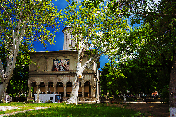 포토 JPG 해외이미지 전통 유럽 종교 여행 건축양식 주택 사람없음 교회 탑 종 성자 묘사 아치 대문 수도원 종탑 동쪽 루마니아 신앙심 회랑 해외202004 해외포토 건축물 건축 나라 종교건축 건물 문 복도 방향 파일형식 이미지허브