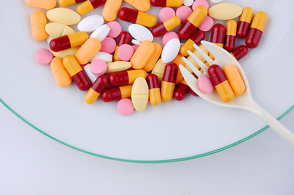 포토 JPG 해외이미지 백그라운드 컨셉 다이어트 건강 병원 사람없음 빨간색 알약 약 3D 건강관리 식사 고통 흰색 독약 약초 질병 약국 허브 예방 보충 고립 돌봄 마약 치유 항생제 해외202004 해외포토 식물 감정 컬러 의학 모션 관리 풀_식물 디지털합성 파일형식 이미지허브