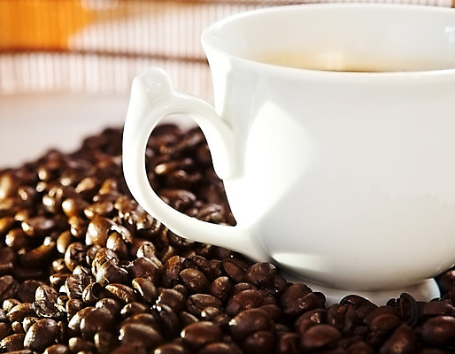 포토 JPG 해외이미지 라이프스타일 커피 탁자 아침 실내 발렌타인데이 건강 그림자 사랑 사람없음 목재 컵 빛 갈색 초콜릿 검은색 카페 흰색 하트 신선 뜨거움 도자기 액체 찻잔 컨테이너 심볼 오브젝트 싱글 백자 카페인 해외202004 해외포토 주간 모양 나무 식기 감정 산업 음료 컬러 가구 재료 데이이벤트 디저트 잔 내부 생활 상점 파일형식 이미지허브