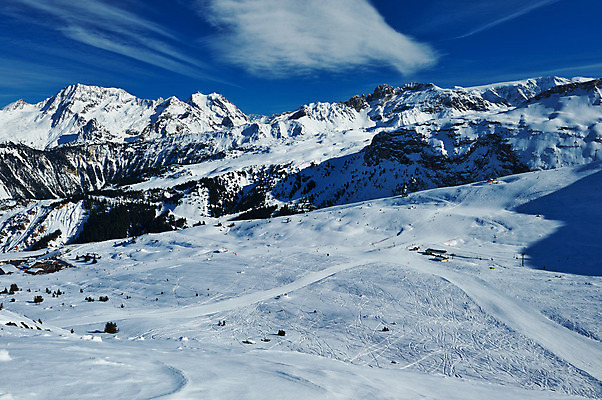 포토 JPG 해외이미지 유럽 여행 겨울 자연 하늘 휴가 스키 산 풍경 사람없음 야외 파란색 태양 얼음 침묵 추위 프랑스 흰색 정상 휴양지 알프스 장면 절정 해외202004 해외포토 자연요소 계절 나라 컬러 겨울스포츠 소리 장소 생태계 파일형식 이미지허브