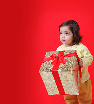 포토 JPG 해외이미지 기념일 행복 리본 어린이 크리스마스 포장 휴가 친절 기념 선물 한명 사람 빨간색 상자 산타클로스 파티 기쁨 덮개 축하 아기 생일 황금 12월 활 주기 패키지 걸음마 특별함 해외202004 해외포토 1 감정 컬러 컨셉 모션 이벤트 뚜껑 날짜 파일형식 이미지허브