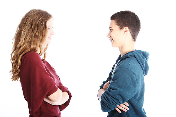 포토 JPG 해외이미지 학생 커플 여자 남자 행복 여유 어린이 데이트 가족 청소년 함께함 서기 사람 두명 옆모습 10대 보행로 만족 긍정 언니 고립 남동생 학자 해외202004 해외포토 직업 감정 길 뷰포인트 컨셉 관계 모션 자매 동생 파일형식 이미지허브