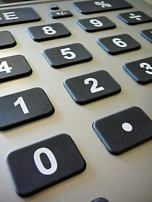 포토 JPG 해외이미지 열쇠 사람없음 숫자 계산기 수학 계산 큼 전자 해외202004 해외포토 문자 교과목 문구용품 장비 크기 파일형식 이미지허브