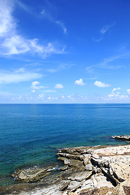 포토 JPG 해외이미지 식물 구름 아시아 모래 파도 바다 잎 태국 자연 하늘 열대 파노라마 풍경 사람없음 야외 물 여름 파란색 모래사장 컬러풀 햇빛 반사 환경 맑음 바위 흰색 투명 서핑 그림 청록색 흐림 터키석 수평선 해외202004 해외포토 자연요소 계절 나라 컬러 날씨 촬영기법 태양 돌_바위 수상스포츠 보석 생태계 파일형식 이미지허브