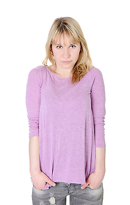 포토 JPG 해외이미지 모델 학생 긴머리 응시 여자 행복 한명 서기 10대 빨간색 세로 금발 기쁨 싱글 고립 성인여자만 연습생 견습생 해외202004 해외포토 1 헤어스타일 시선 감정 컬러 모션 청소년 사람 연습 여자만 성인만 파일형식 이미지허브