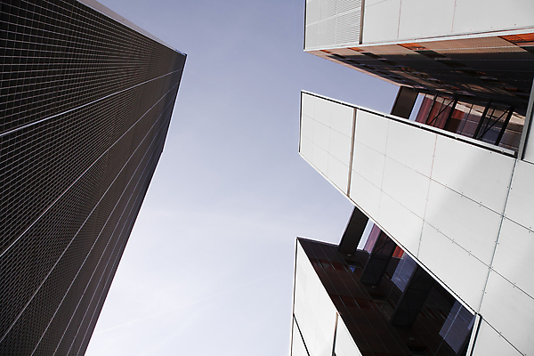 포토 JPG 해외이미지 건축물 디자인 외관 패턴 비즈니스 건축양식 하늘 추상 아파트 핀란드 사람없음 건물 파란색 사무실 햇빛 탑 고층빌딩 봄 도시 업무 센터 재산 도심 큼 장면 철강 해외202004 해외포토 계절 건축 컬러 무늬 주택 북유럽 빌딩 금융 태양 작업 크기 파일형식 이미지허브