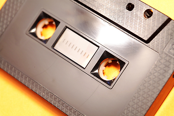 포토 JPG 해외이미지 음악 노래 놀이 사람없음 옆모습 소리 공백 듣기 수확 카세트테이프 역사 클래식 혼합 플라스틱 앨범 DJ 오브젝트 복고 디스코 오디오 테이프 아날로그 수납 스테레오 얼레 80대 구식 녹음기 뮤지컬 선로 옛날 해외202004 해외포토 노년 뷰포인트 컨셉 농업 모션 재질 문화예술 문구용품 전자제품 춤 파일형식 녹음_기록 이미지허브